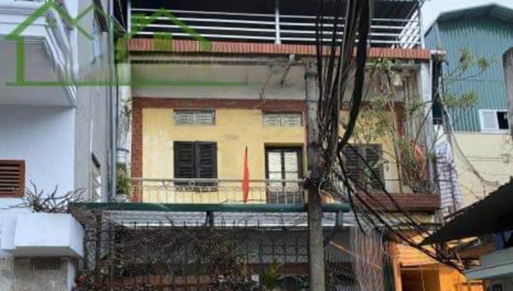 Cho thuê nhà Ở NHÓM 8 NGƯỜI, HỘ GĐ ngõ Lò Đúc- Hai Bà Trưng DT 45m-3 tầng-Giá 10 tr